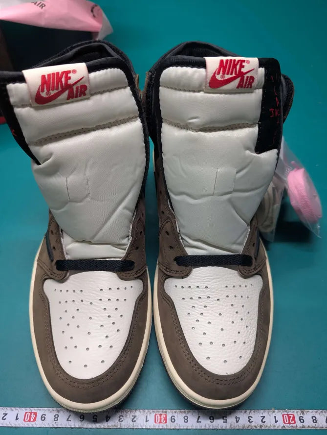 Air Jordan 1 Travis Scott AJ1