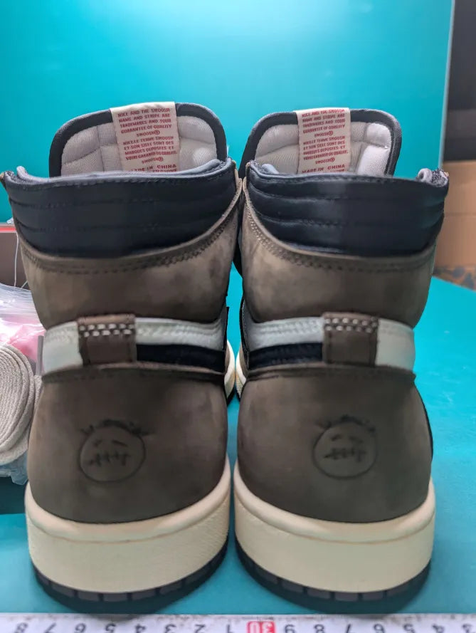 Air Jordan 1 Travis Scott AJ1
