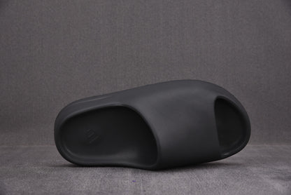 YEEZY SLIDES